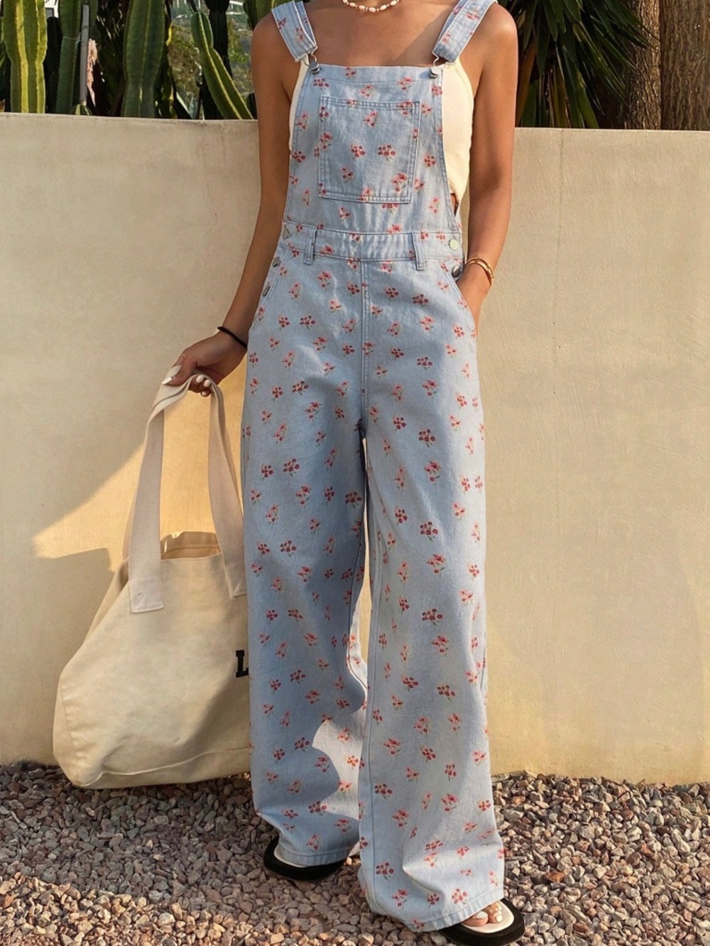 Western Floral Print Wide leg Denim Jeans Bibs Overalls
- Picture 1 of 6